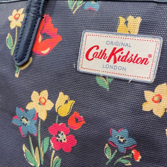 ~ Rare Cath Kidston XL Overnight Floral Coated Bag 2 Handle Snap Lined Pockets - Picture 2 of 16